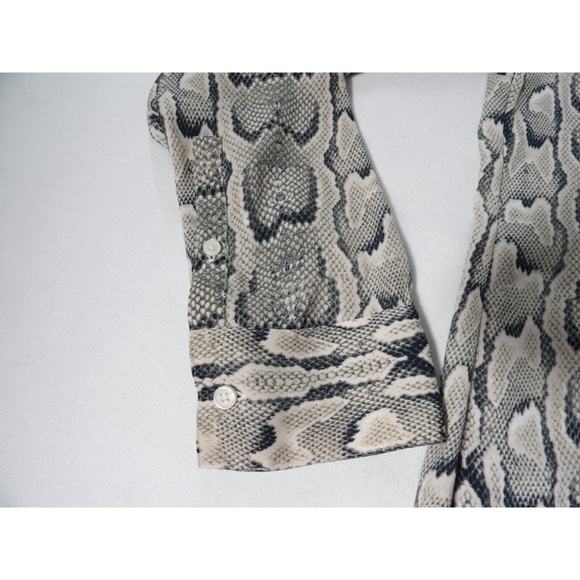 Express Womens Top Sz Small Snake Print Button Up Roll Tab Sleeve Collarless - Picture 11 of 13